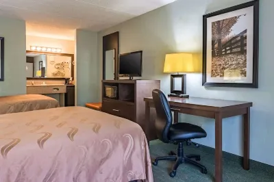 Quality Inn Columbus Near Fort Moore Hotels near Columbus Metropolitan Airport