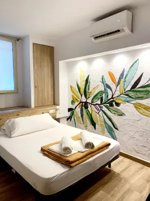 Y Hostel - Albergue Juvenil Hotels in 