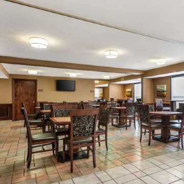 Best Western Strathmore Inn