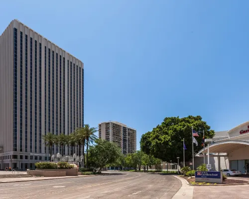 DoubleTree by Hilton Phoenix Midtown Отели рядом с достопримечательностью «Энканто»