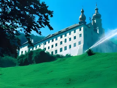 Sporthotel St. Michael Hotels in Tubre
