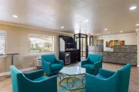 Travelodge by Wyndham Brattleboro VT Hotels in Dummerston