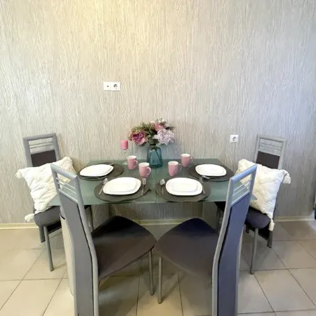 Kvart Hotel Na Pervomayskom Prospekte Apartments