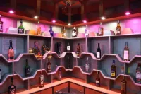 Staymaker Hotel Suraj - Only Indian Citizens Allowed 할디아 호텔