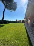 Garden Retreat by the Sea on Albarella