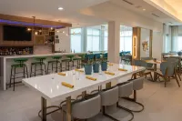 奧蘭多機場希爾頓花園飯店 - 酒吧