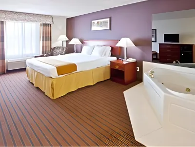 Holiday Inn Express Grand Rapids SW Hotels in Grandville