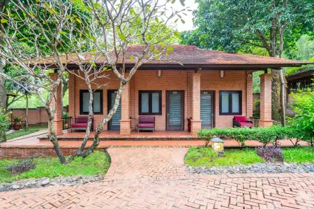 Mekong Long Thanh Resort & Reststop Отели в г. Nhon Trach District