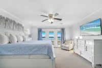 The Sandy Fox West with Pool Hotels in Gulf Shores