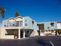 Little Inn by the Bay Newport Beach Hotel Hotels near Newport Sports Museum