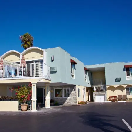 Little Inn by the Bay Newport Beach Hotel
