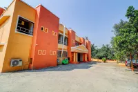 Hotel Apratim Lodging & Boarding Hotels near DINDORI PRANIT SHREE SWAMI SAMARTH SEVA KENDRA AMBERNATH(EAST)