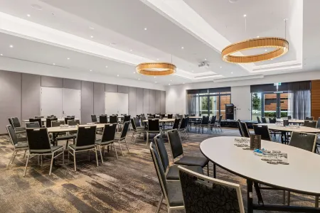 Quality Hotel Rules Club Wagga Отели в г. Уогга-Уогга