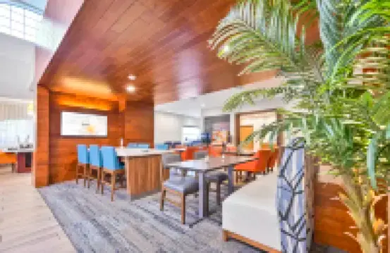 Holiday Inn Express PALESTINE by IHG