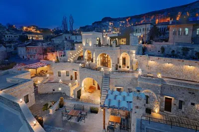 Solem Cave Suites Hôtels à : Dereler Mahallesi