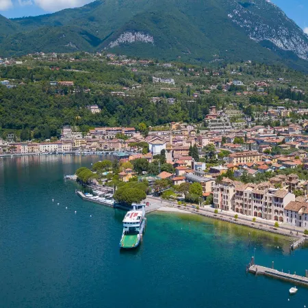 Silvy Apt Salò | Charming & Near Center - Happy Rentals