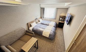 3. Hotel Ar..