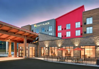 Hyatt Place Anchorage Midtown Hotel a 