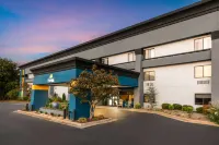 Days Inn by Wyndham Fort Smith Hotels near St. Scholastica Monastery