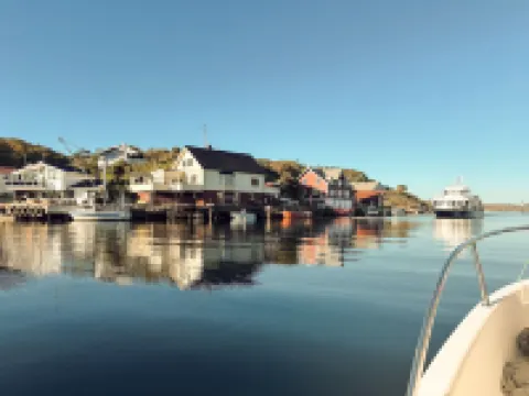 Pale Hotels in Bomlo