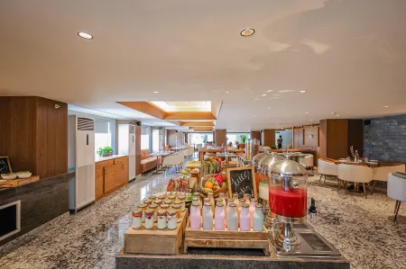 Regenta Dehradun by Royal Orchid Hotels Limited Отели рядом с достопримечательностью «Mindrolling Monastery»