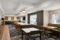 Fairfield Inn & Suites Chicago Naperville/Aurora Hotels in Naperville