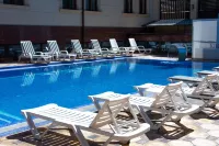 Krokus Plaza Hotel - Pools
