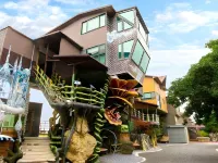 Peak Tree House