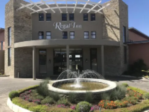 Regal Inn Hotel Midrand ミッドラントのホテル