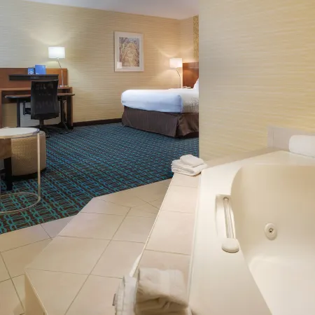 Fairfield Inn & Suites Belleville