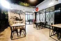 RedDoorz Plus @ Jalan Raden Intan Lampung Hotels in Bandar Lampung