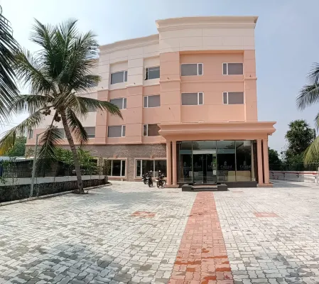 Coastal Grand -    OMR  Chennai Hotels in Mambakkam