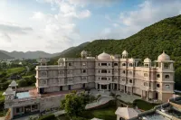 Traavista Aravali Mahal - Luxury Lake View Heritage Resort Hotels near Maharana Pratap Airport