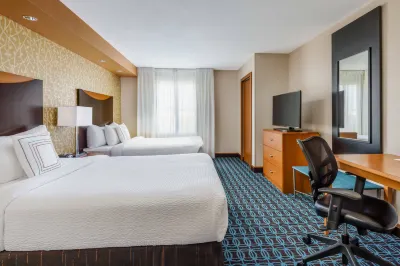 Fairfield Inn & Suites Peoria East فنادق في Fondulac Township