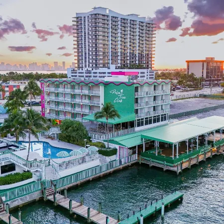 Palm Tree Club Miami Hotel Отели рядом с достопримечательностью «Мимо»