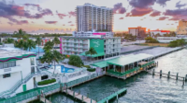Palm Tree Club Miami Hotel Hotels near Mimo