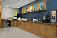 SpringHill Suites Portland Vancouver - breakfast