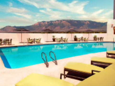 โรงแรมเชอราตัน สนามบินแอลบูเคอร์คี โรงแรมในแอลบูเคอร์คี