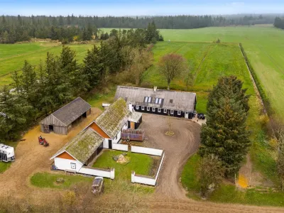 "Thorgot" - 3km from the sea