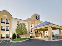 Comfort Inn & Suites Hotels in Reno County