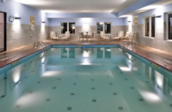 ハンプトン イン カンザス シティノースイースト チョートー・タウンシップのホテル