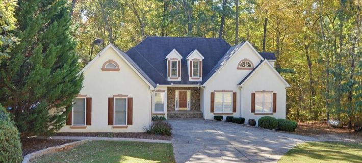 Angel Cove Family Vacation House Hotels in Forsyth County