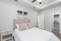 La Querencia on Zinnia w/ Fast Wifi & dedicated work space - Pet Friendly!