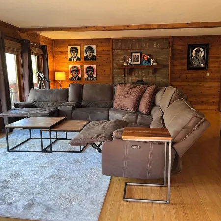 Hillside hideaway in pine mountain club