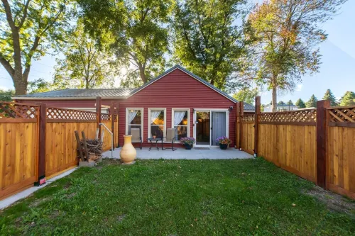 The Hygge House // A Cozy Guest House 15 min from Downtown