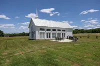 Middle Tennessee Chapel Hotels near The Gentle Barn