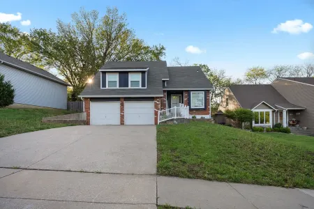 Beautiful. Cozy. With tons of character! Отели в г. Топика