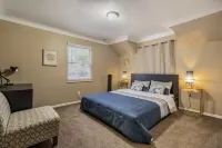 Cozy home near university, Pet-Friendly & Family-Friendly Neighborhood