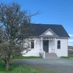 Remodeled Historic Farmhouse with Bay View, Near Town and Electric Bikes! Các khách sạn gần Pelindaba Lavender Farm