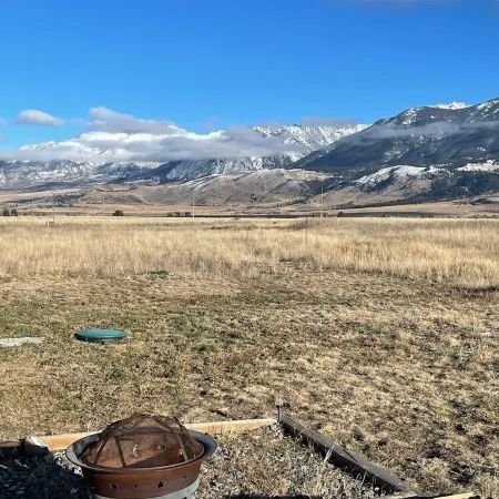 Duplex with gorgeous mountain views!